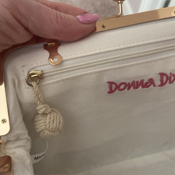 ❤️NWOT Donna Dixon Bag❤️ - Picture 5 of 7